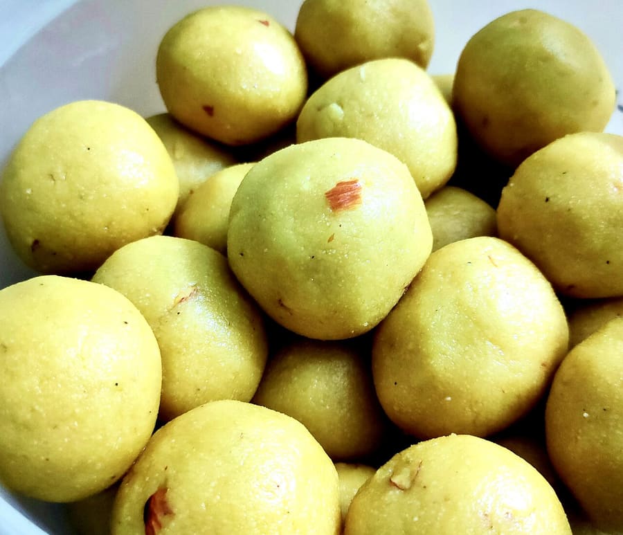 Besan Ladoo